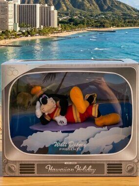 DISNEY 100: Walt Disney Presents "Hawaiian Holiday"  Goofy Collectible